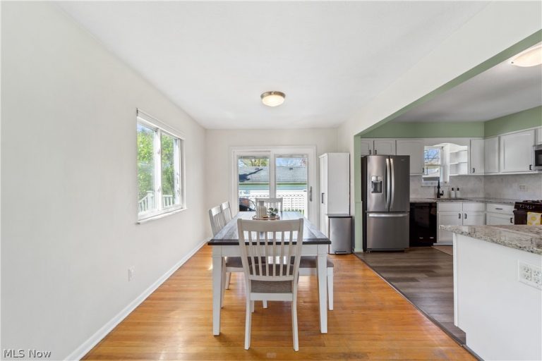 4040 213th Street, Fairview Park, OH - Photo 6
