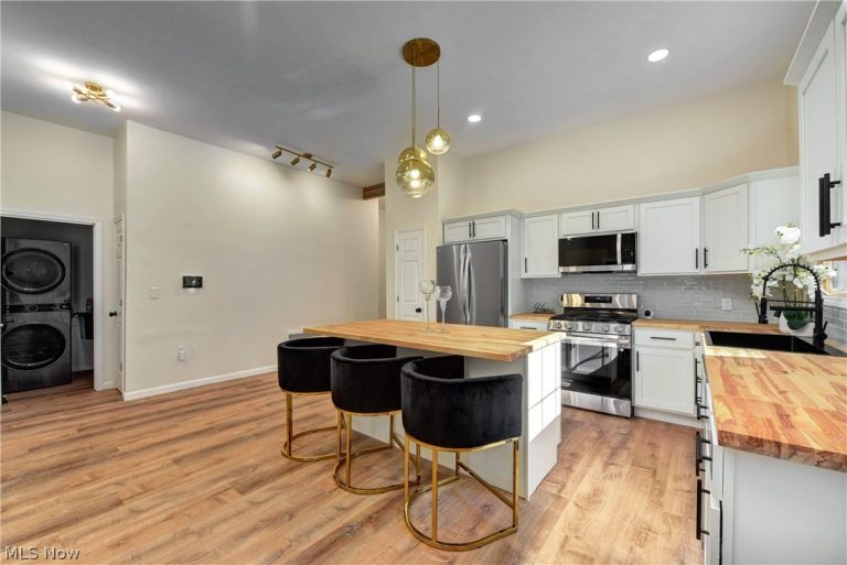 924 Greyton, Cleveland Heights, OH - Photo 6