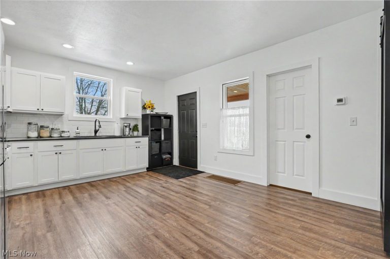 1101 Princehorn Avenue, North Lawrence, OH - Photo 6