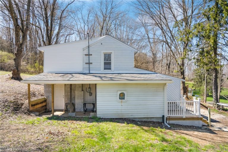 2523 Sherr Avenue, Canton, OH - Photo 2