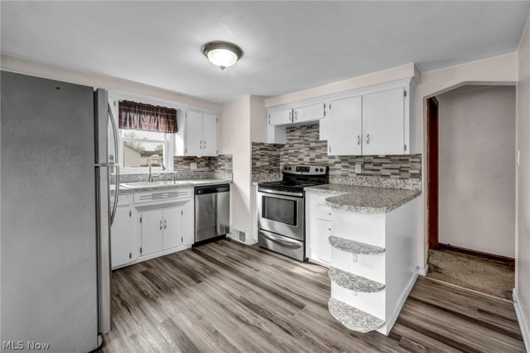 4199 Sheridan Street, Norton, OH - Photo 3