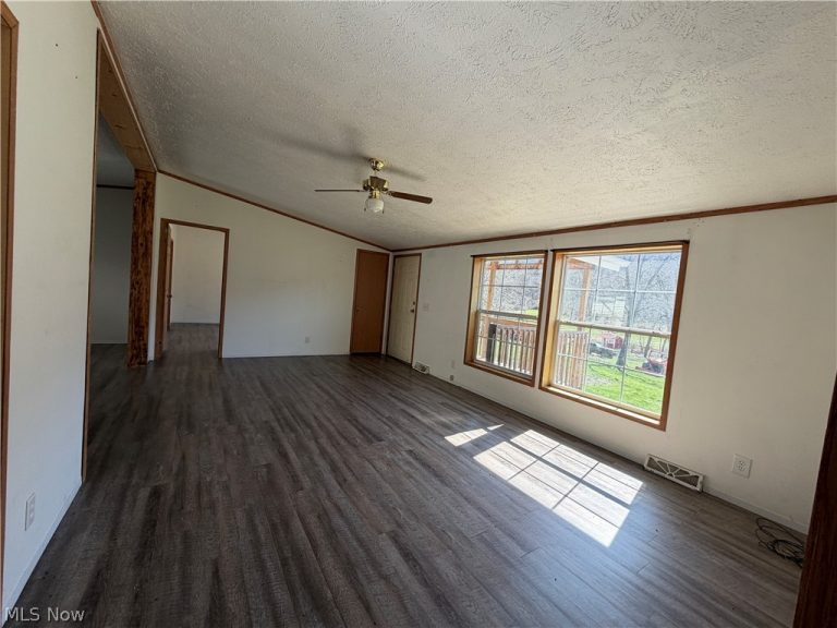 1285 Moody Hollow Road, Blue Rock, OH - Photo 8