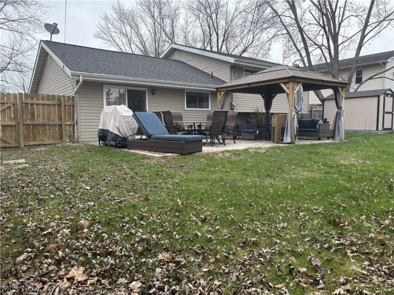236 Northfield Drive, Elyria, OH - Photo 2