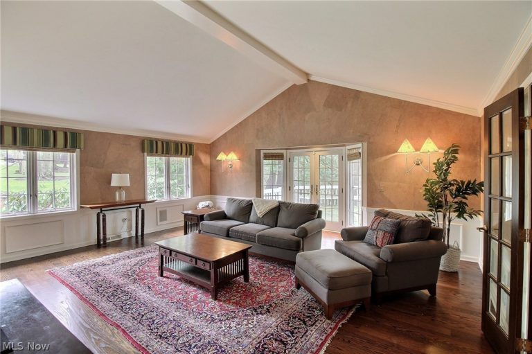 1160 Fox Hill Drive, Gates Mills, OH - Photo 8