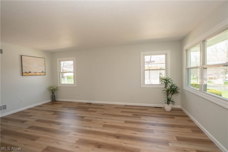 270 High Grove Boulevard, Akron, OH - Photo 3