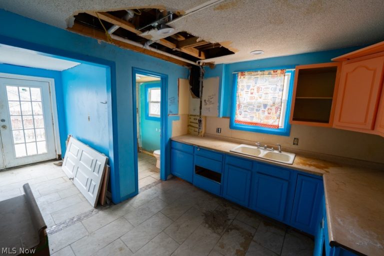 559 Morgan Avenue, Akron, OH - Photo 6