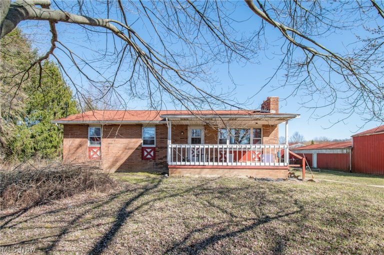 3686 Jones Road, Diamond, OH - Photo 2