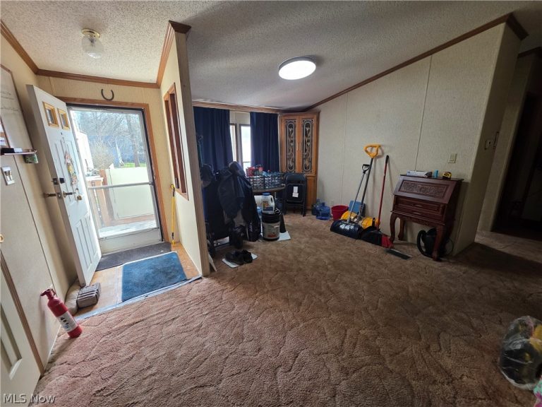 3700 Liberty Avenue, Hubbard, OH - Photo 6