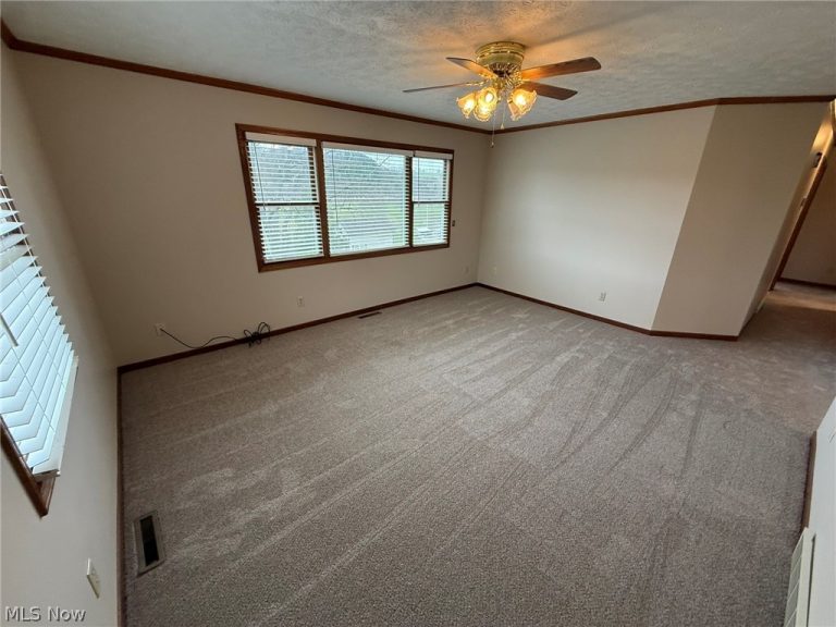 2286 Stonecreek Road, New Philadelphia, OH - Photo 4