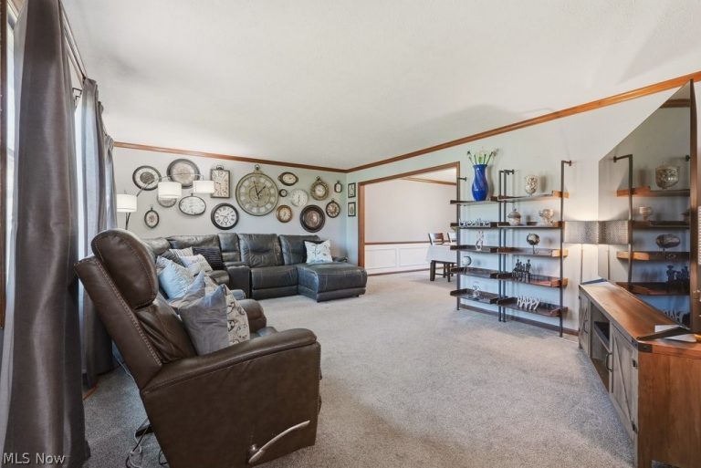 7308 Arborwood Drive, Hudson, OH - Photo 3