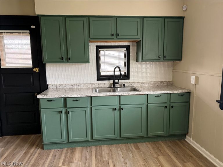 3622 Cecilia Avenue, Cleveland, OH - Photo 8