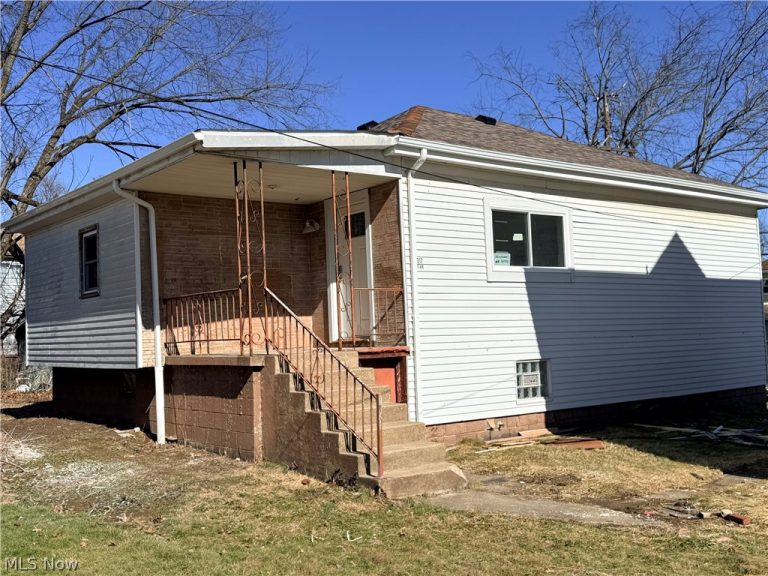 1317 Plum Street, Steubenville, OH - Photo 2