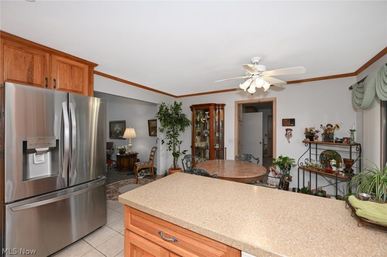 9083 Woodcrest Drive, Brecksville, OH - Photo 8