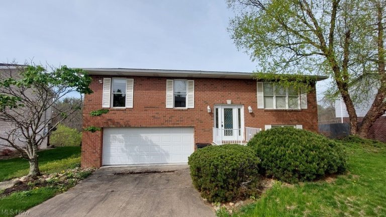 3241 Saint Charles Drive, Steubenville, OH, 43952