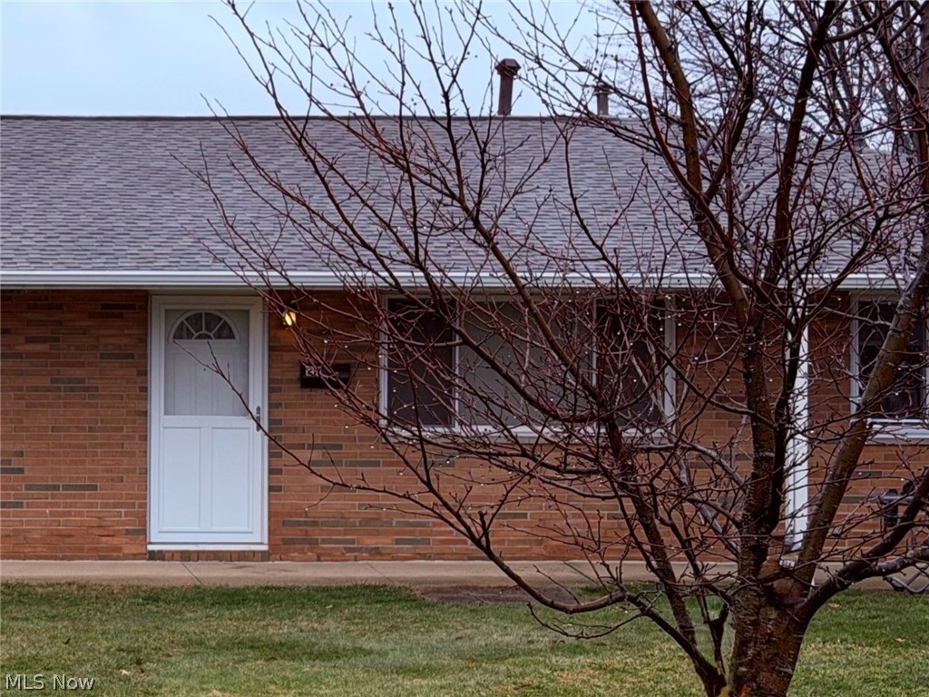 21884 River Oaks Drive #2K, Rocky River, OH