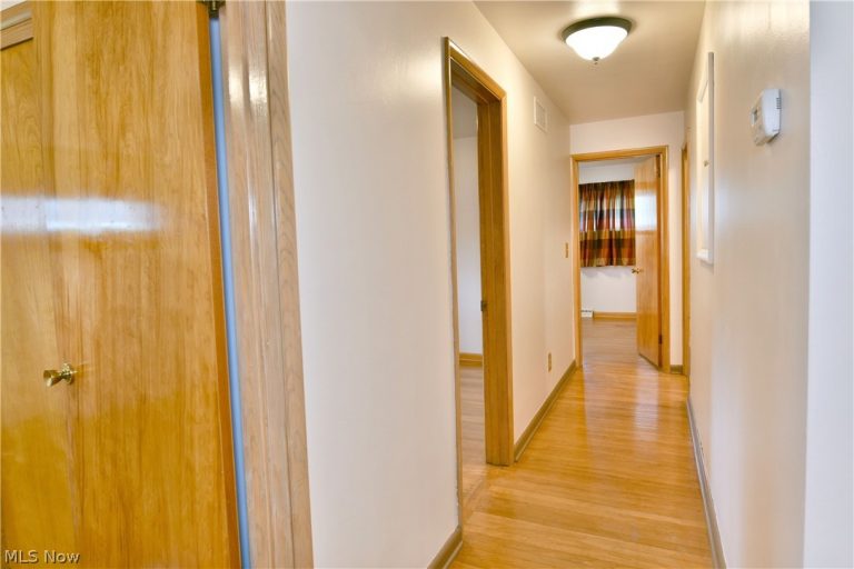 225 Durst Drive, Warren, OH - Photo 4