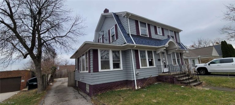 4017 Eastway Road, South Euclid, OH - Photo 2