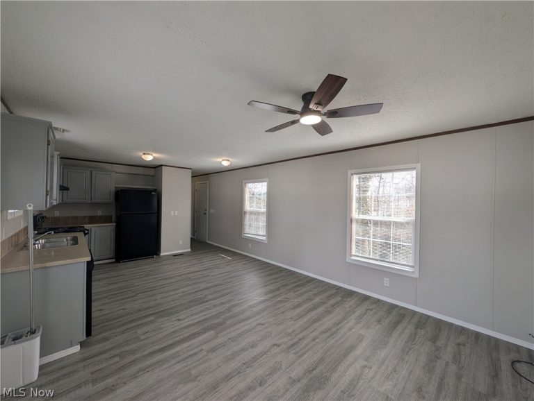 235 Cedar Brook Drive, Elyria, OH - Photo 3