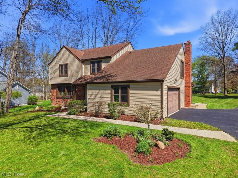 7308 Arborwood Drive, Hudson, OH - Photo 2