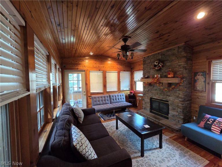7374 Lakeshore Drive, Carrollton, OH - Photo 3