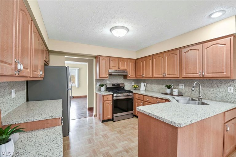 8601 State Road, North Royalton, OH - Photo 4
