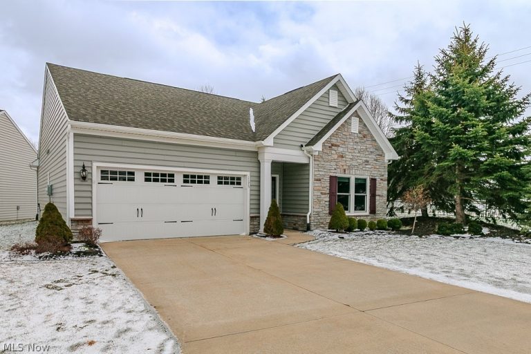 1175 Vista Lago Circle, Painesville Twp, OH - Photo 2