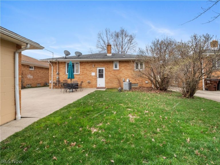 3406 Marioncliff Drive, Parma, OH - Photo 3