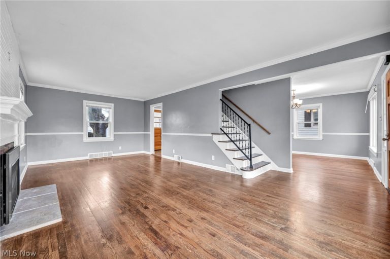 300 Russell Avenue, Niles, OH - Photo 4