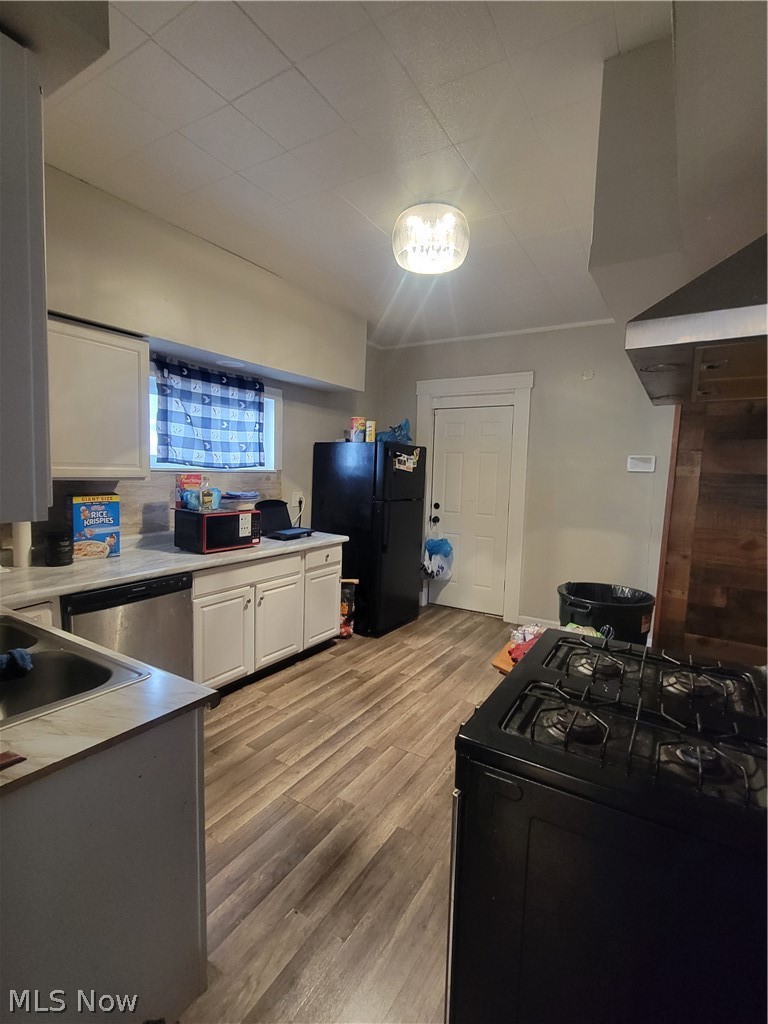 8118 Goodman Avenue, Cleveland, OH - Photo 6