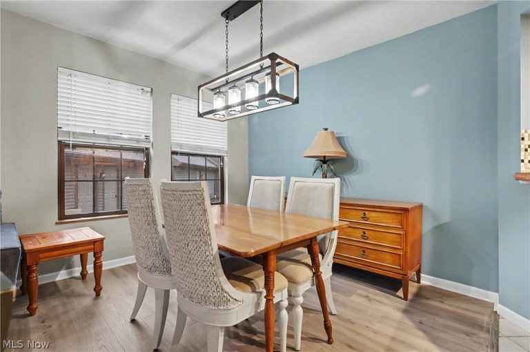 1323 Red Tail Hawk Court #4, Youngstown, OH - Photo 4