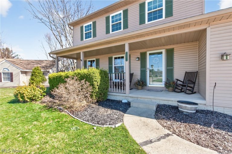 127 Cumberland Court, Elyria, OH - Photo 4