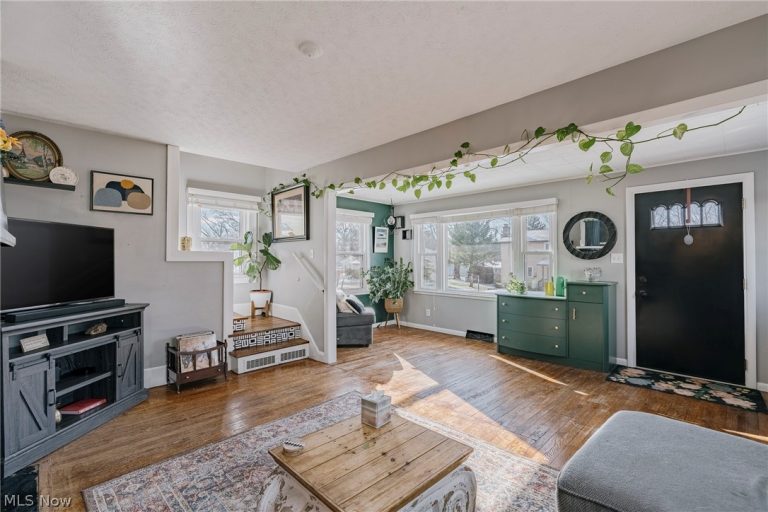 2679 Bender Avenue, Akron, OH - Photo 8