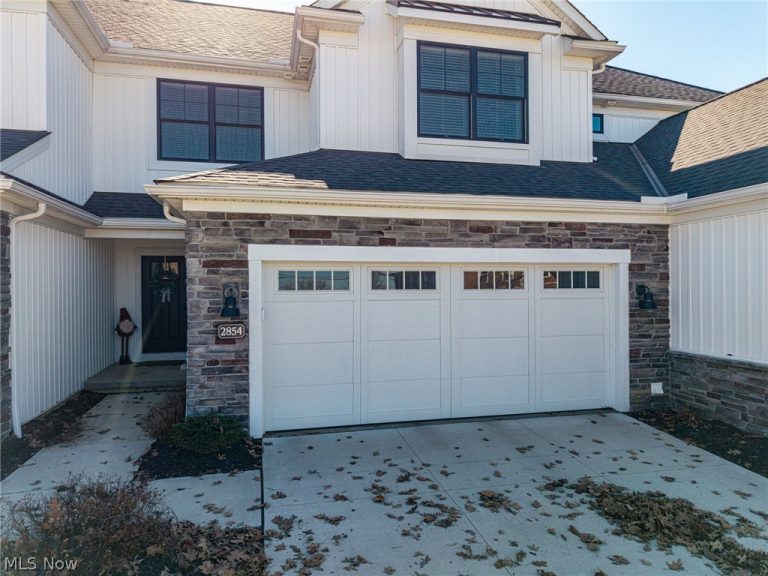 2854 Riviera Drive, Fairlawn, OH - Photo 2
