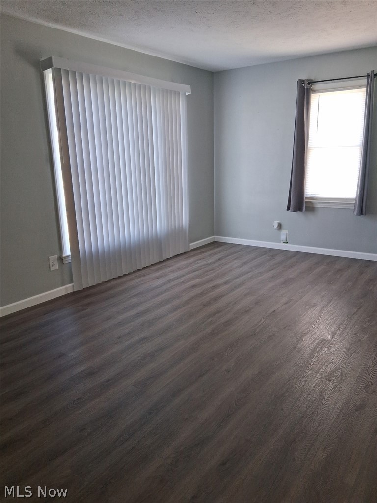 388 330th Street, Willowick, OH - Photo 8