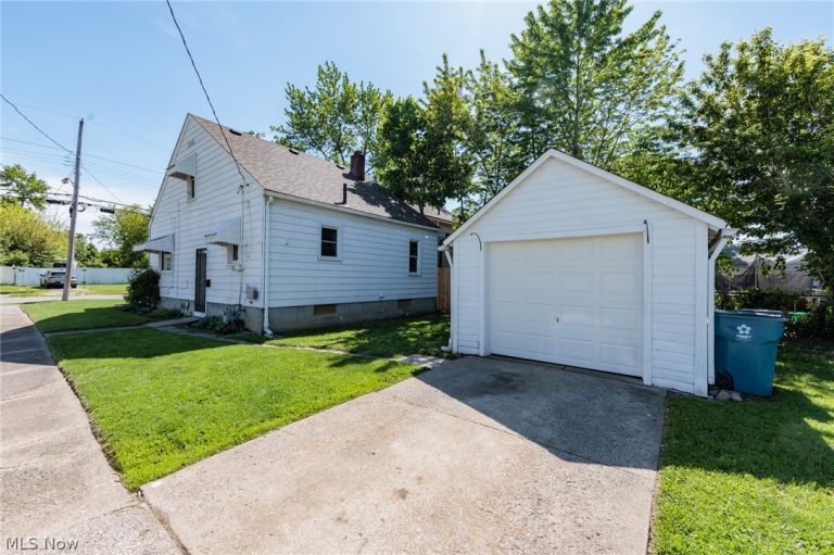125 30th Street, Lorain, OH - Photo 4