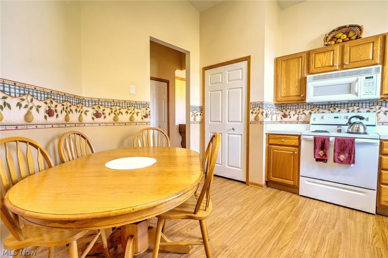 5685 Jason Oval, Medina, OH - Photo 8