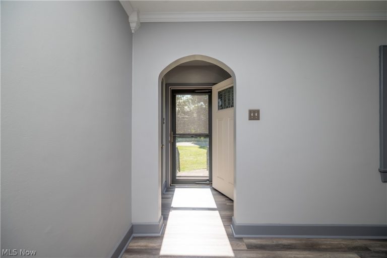 3712 Logan Way, Youngstown, OH - Photo 5