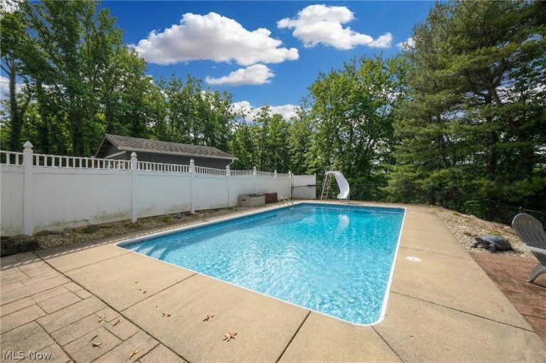 1420 Trails End Drive, New Franklin, OH - Photo 5