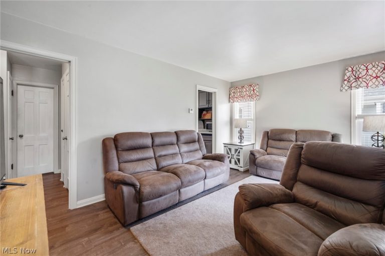 7416 Wefel Avenue, Brooklyn, OH - Photo 4