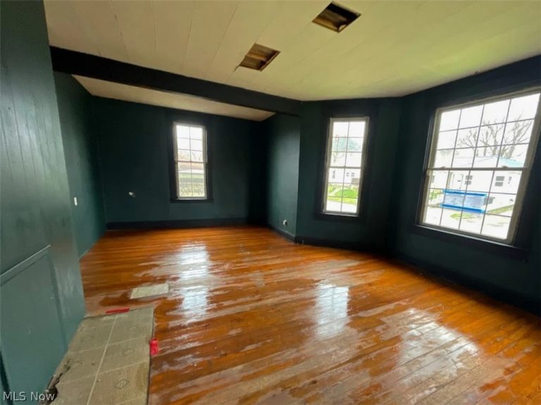 914 Stewart Avenue, Cambridge, OH - Photo 4