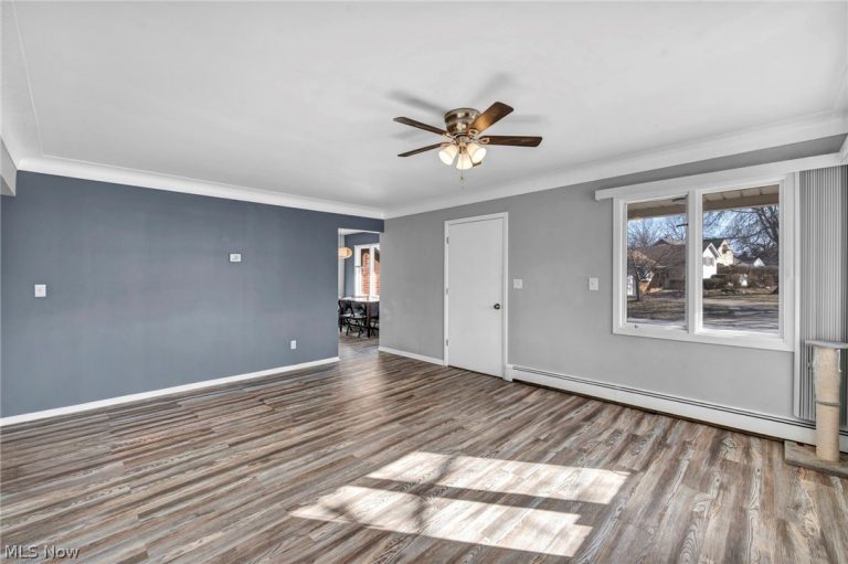 25641 Glenbrook Boulevard, Euclid, OH - Photo 8