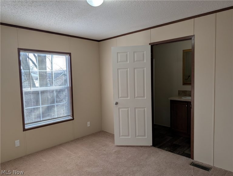 230 Cedar Brook Drive, Elyria, OH - Photo 6