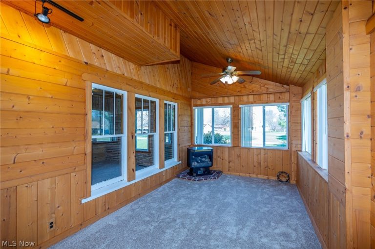 16118 Cowley Road, Grafton, OH - Photo 8