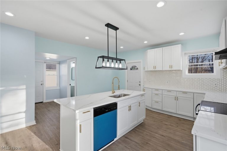 950 Park Avenue, Amherst, OH - Photo 8