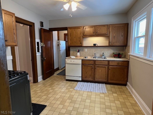 2198 Chesterland Avenue, Lakewood, OH - Photo 2