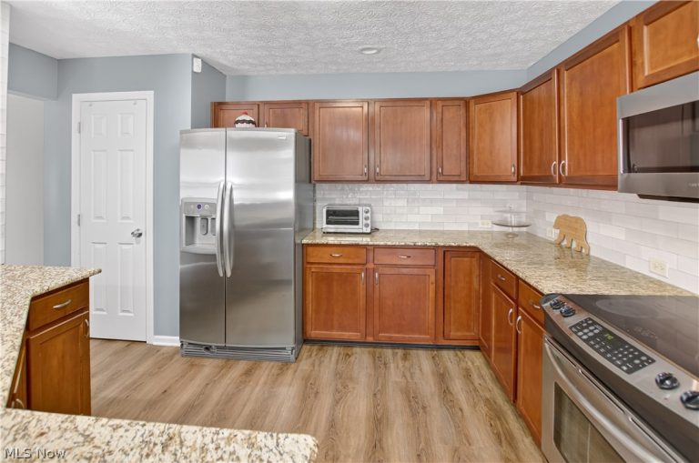 3089 Pondsford Drive, Medina, OH - Photo 6