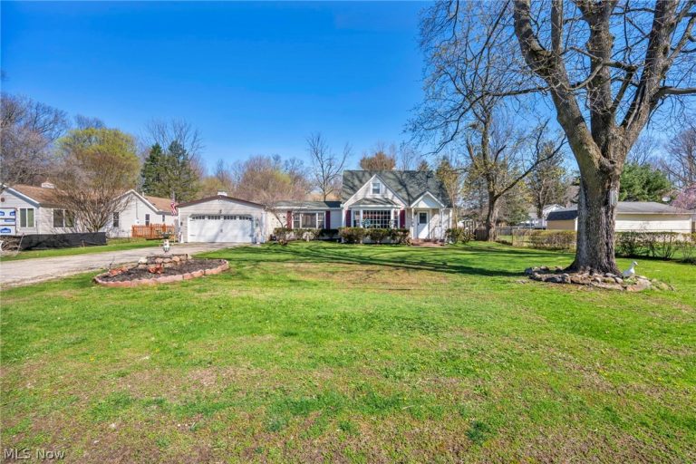 8031 Brichford Road, Mentor, OH - Photo 2