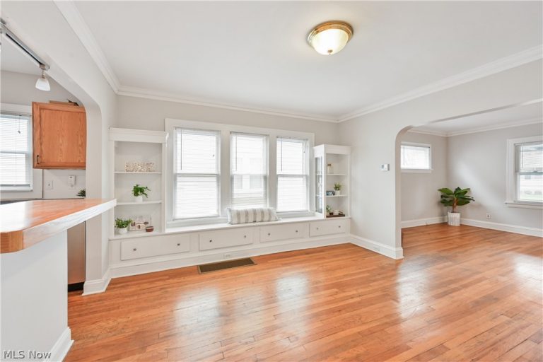 2131 Wascana Avenue, Lakewood, OH - Photo 6