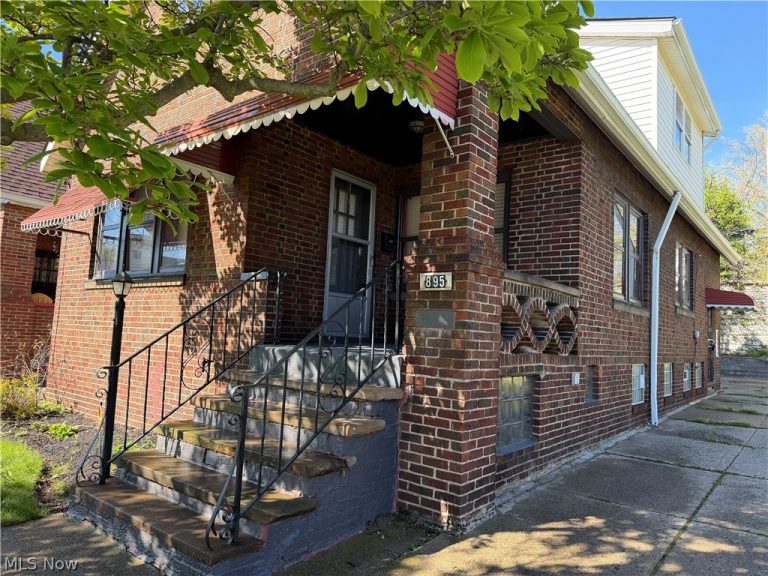 895 Rondel Road, Cleveland, OH - Photo 2