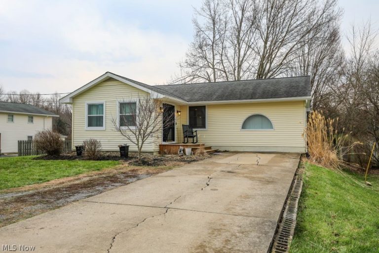 10676 Holcomb Road, Newton Falls, OH - Photo 2